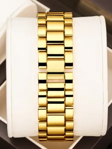 Bracelet de montre en métal doré de rechange, maillon poli luxueux pour hommes et femmes.