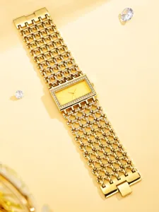 Luxus goldene Strass breite Kette Quarzuhr Detail, elegantes rechteckiges Zifferblatt Design.