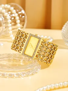 Luxus goldene rechteckige Quarzuhr für Damen mit funkelnden Strasssteinen und eleganter Kette.