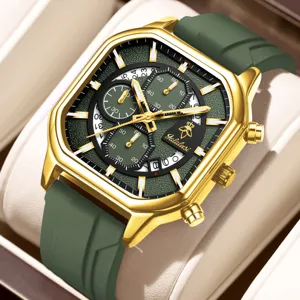 Reloj de hombre dorado de lujo con esfera verde texturizada y correa de caucho suave.