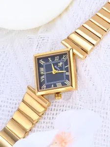 Yalalusi minimalistische goldene Damen-Uhr mit schwarzem Zifferblatt und edlem Metallarmband.
