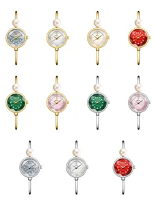 Vista dettagliata che mostra diverse varianti di colore dell'orologio Yalalusi.