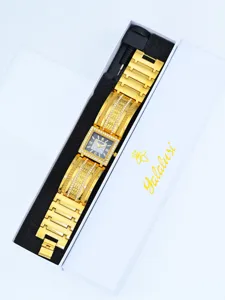 Luxuriöse goldene quadratische Damen-Strassuhr mit funkelndem Kristallarmband und Geschenkbox.