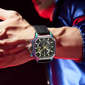 Elegante reloj de cuarzo multifuncional para hombre con caja cuadrada electrochapada de arco iris.