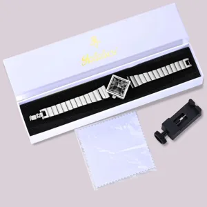 Elegante kleine quadratische Quarzuhr für Damen mit Geschenkbox und Werkzeug Detailansicht