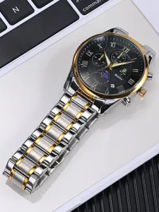 Luxus Herrenuhr aus Edelstahl mit römischen Ziffern, Chronographen und Datumsanzeige.