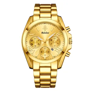 Montre chronograph pour femme en acier inoxydable doré avec chiffres romains et date.