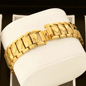 Luxury gold metal watch strap replacement stylish replacement band for women elegant jewelry accessory
