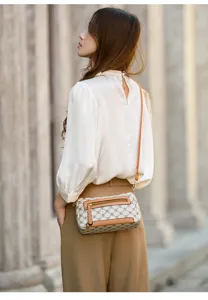 Retro monogram women crossbody bag stylish shoulder handbag casual vintage small purse detail view