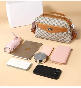 Vista detallada del bolso bandolera retro para mujer capacidad accesorios esenciales diarios.