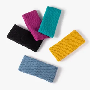 Set di 5 fasce sportive in maglia colorata, ideali per yoga, corsa e calore durante l'inverno.