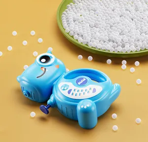 Joli pistolet à eau dinosaure pour enfants, jouet de plage de dessin animé, détail.