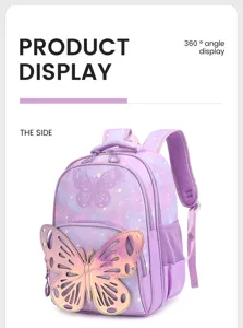 Lila Kinderrucksack Detail mit holografischer Schmetterling Dekoration und Netztasche seitlich.