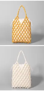 Sac cabas artisanal en perles de bois avec pochette toile, sac à main chic vacances plage pour femmes.