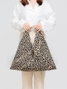 Nischendesign Dreieck Schulter Tragetasche Für Damen Große Kapazität Polyester Origami Hobo Tasche Tägliches Pendeln Geometrischer Druck Handtasche