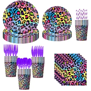 Buntes Neon Leopardenmuster Party Geschirr Set mit bunten Papptellern Bechern und Servietten.