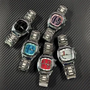 Elegante orologio al quarzo con cassa in metallo e bellissimo quadrante colorato uomo.