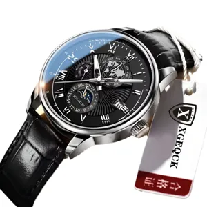 Herren Automatikuhr mit schwarzem Lederarmband und klassischen römischen Ziffern.