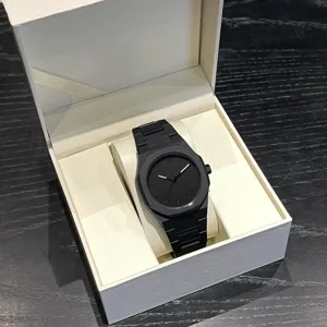 Minimalist all-black men quartz watch with gift box, waterproof stylish casual wristwatch.