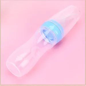Silicone baby squeeze feeding bottle with spoon for baby food rice cereal, safe infant tableware.