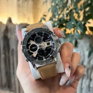 Heren Sport Kwarts Horloge Waterdicht Multifunctioneel Chronograaf Horloge met Leren Band Legering Kast
