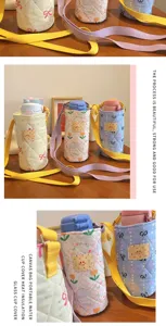 Steppcanvas Trinkflaschen Tasche niedliche Blumen isolierte Tassen Tasche mit Schultergurt