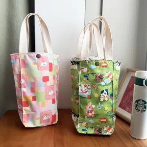 Creative cute waterproof cartoon bento bag, portable lunch handbag, outdoor storage tote.