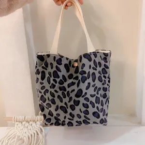 Chic fthinoporino retro leopard print tsanta veloydo casual gynaikeia tsanta xeiros