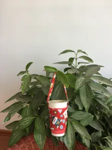 Japanse stijl Shiba Inu stoffen kophoes schattige cartoon drank tas detail weergave.