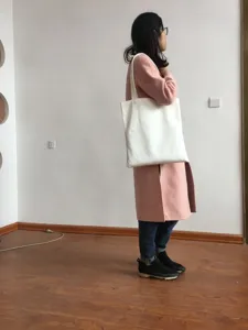 Einfache weiße Canvas Tragetasche zum Selbermachen, lässige Umhängetasche für Alltag.