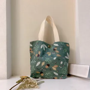 Japanischer grüner Canvas-Tragetasche mit niedlichem Eichel-Blatt-Muster lässige Handtasche für Damen