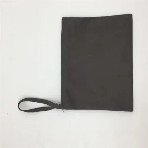 Dunkelgraue Canvas-Tasche mit Handschlaufe und Reißverschluss, ideal für Kosmetik oder Handy.
