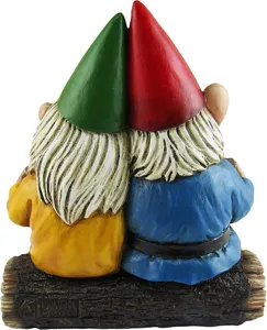 Figurine couple nain de jardin en résine, statues mignonnes assises sur bûche, détail déco.