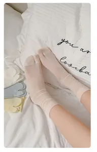 Chaussettes d'orteils fines d'été couleur unie deux doigts confortables douces détail