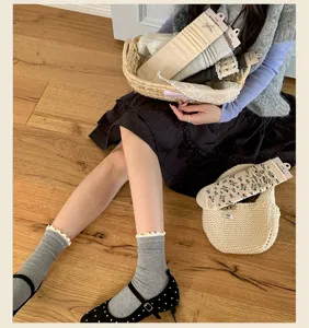 Koreanische süße Blumen Rüschen Schleife Mittelsocken Vintage Relief Socken Damen