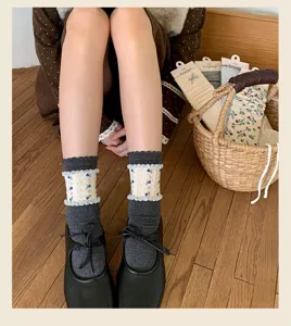 Retro Blumen Rüschen WadenSocken für Damen süße gestrickte Stacking Socken mit Schleife.