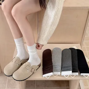 Koreanische gerippte Damen Mittelsocken im japanischen Stil, einfarbige Herbststapelsocken.