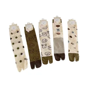 Cute cartoon puppy and polka dot split-toe mid-tube socks, Korean style two-toe cotton socks.