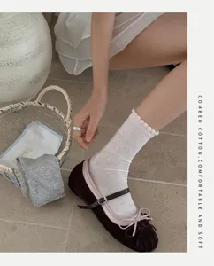 Rüschen-Mittelsocken für Damen, Frühlings- und Sommer-Dünnhöhlen-Hasen-Design, süßer Stil.