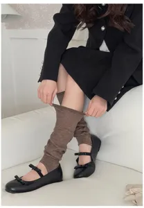 Koreanischer Stil einfarbige Steigbügel Beinstulpen Damen Herbst Mode Strick lange Socken
