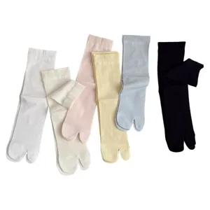 Femmes été fines chaussettes en soie à orteils séparés uni style japonais tabi chaussettes