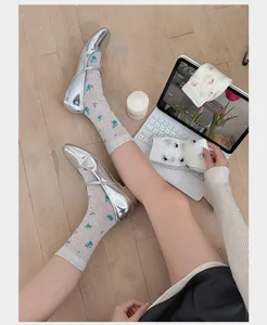 Chaussettes mi-mollet été fines mesh femmes style japonais douces petites fleurs respirantes