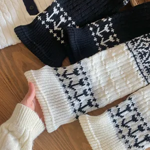Retro Fair Isle Strick Beinwärmer Damen, gemütliche lange Winter Stulpen oben Ansicht