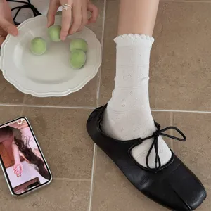 Süße koreanische hohle Cartoon Hase Rüschen Waden Socken Damen Frühling Sommer dünn