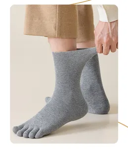 Herren Zehensocken mit Anti-Riss-Funktion, antibakteriell und atmungsaktiv für den Alltag.