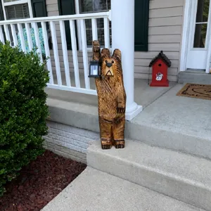 Statue de jardin ours grizzly en resine avec lanterne pour belle decoration exterieure