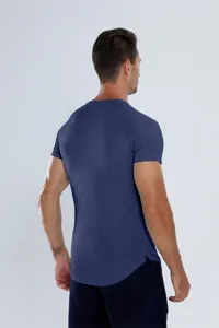 Atmungsaktives Herren Mesh Kurzarm T Shirt, Detailansicht der Rückseite mit Stofftextur.