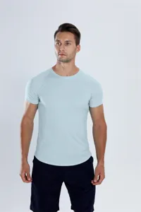 Detailansicht des atmungsaktiven Herren Schnelltrocknend Kurzarm Fitness Sport T-Shirts.