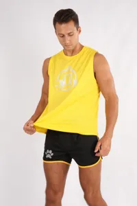 Canotta da fitness smanicata ad asciugatura rapida da uomo e set di pantaloncini sportivi traspiranti.