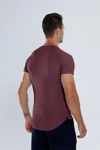 Rückansicht Detail des einfarbigen Herren Sport T-Shirts atmungsaktives Mesh Fitness Top.